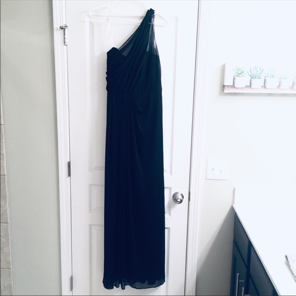 DAVIDS BRIDAL FLOOR LENGTH DRESS. Size 8 - Picture 3 of 6